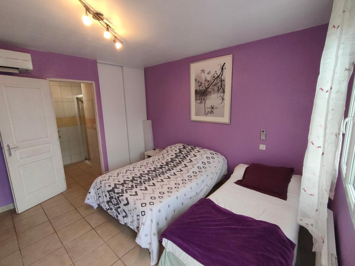 Logis Hotel Le Clos Saint Loup Bram Bagian luar foto